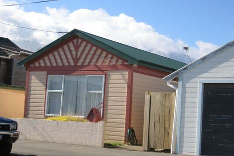 Photo of property in 16 Oriental Street, Petone, Lower Hutt, 5012
