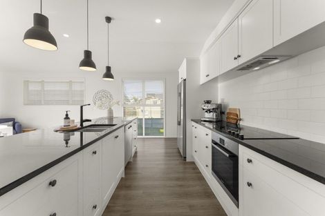 Photo of property in 379b Oceanbeach Road, Mount Maunganui, 3116