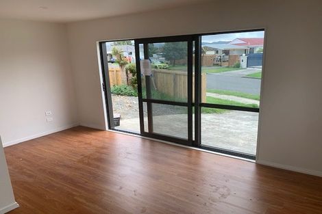Photo of property in 4a Karepo Crescent, Ranui, Auckland, 0612