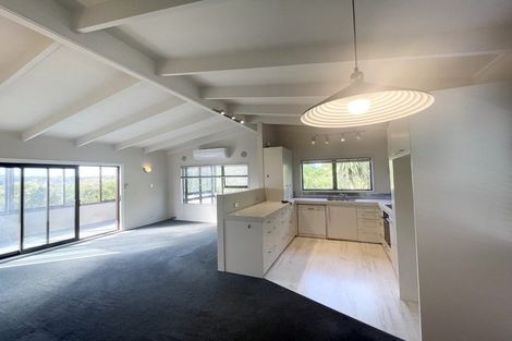 Photo of property in 2/67 Browns Bay Road, Browns Bay, Auckland, 0630