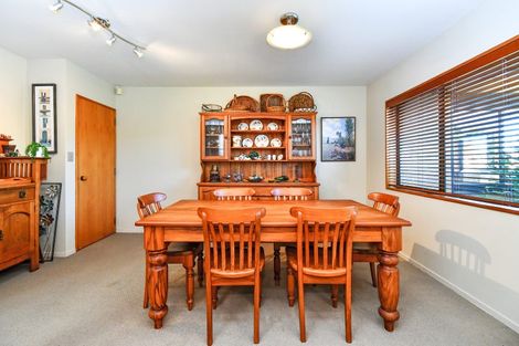 Photo of property in 8 Lemonwood Place, The Gardens, Auckland, 2105