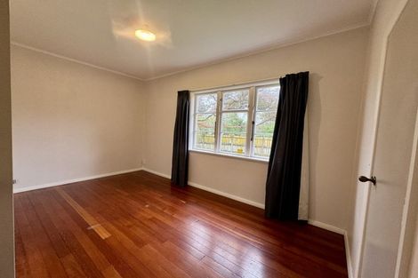 Photo of property in 111 Cambridge Terrace, Fairfield, Lower Hutt, 5011