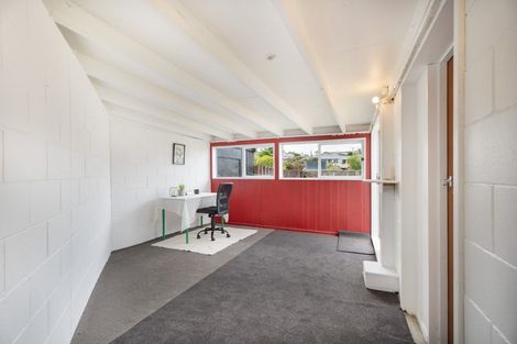 Photo of property in 31 Beazley Avenue, Paparangi, Wellington, 6037