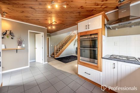 Photo of property in 11 Maungaraki Road, Korokoro, Lower Hutt, 5012