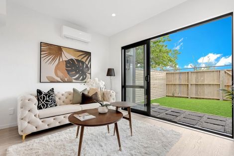 Photo of property in 2/9 Peace Avenue, Mount Wellington, Auckland, 1062