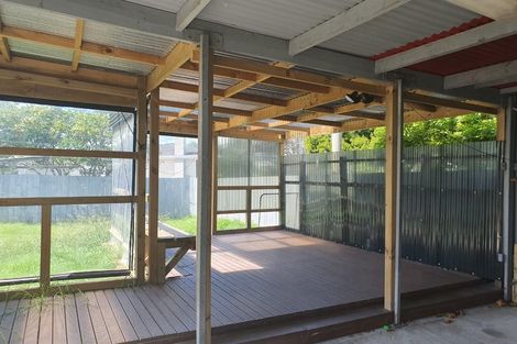Photo of property in 120 Gloucester Road, Manurewa, Auckland, 2102