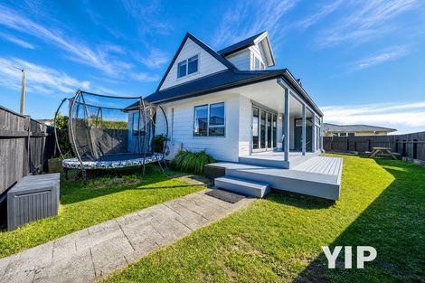 Photo of property in 12 Maraval Crescent, Grenada Village, Wellington, 6037