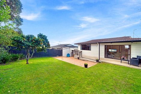 Photo of property in 15 Denarius Lane, Glendene, Auckland, 0602