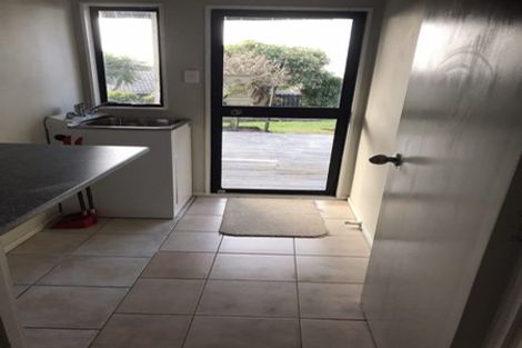 Photo of property in 2/2 Monde Place, Clover Park, Auckland, 2019
