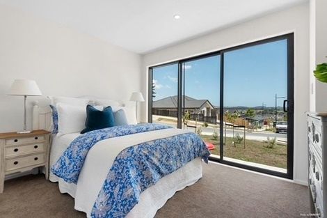 Photo of property in 23 Reserva Crescent, Kumeu, 0810