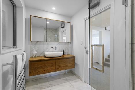 Photo of property in 1/45 Beachville Road, Redcliffs, Christchurch, 8081