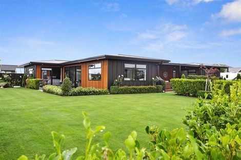 Photo of property in 71 The Esplanade, Pegasus, 7612