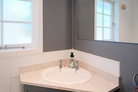 Photo of property in 10 Jarmey Place, Mangakakahi, Rotorua, 3015
