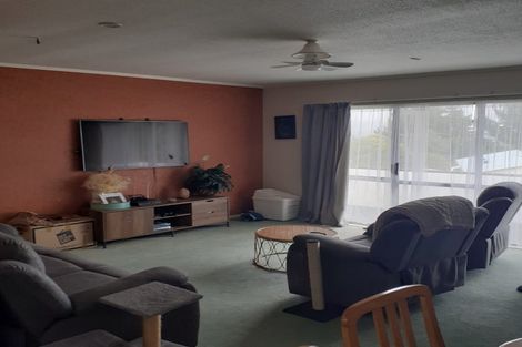 Photo of property in 12 Staysail Place, Whitby, Porirua, 5024