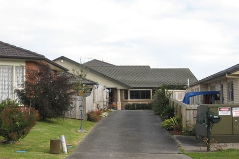 Photo of property in 15 Glenross Drive, Wattle Downs, Auckland, 2103