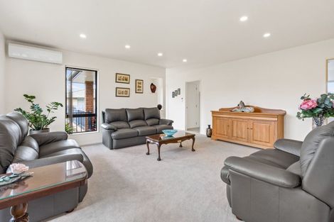 Photo of property in 18 Chatsfield Place, Te Kamo, Whangarei, 0112