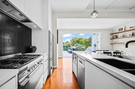 Photo of property in 45 Formby Avenue, Point Chevalier, Auckland, 1022