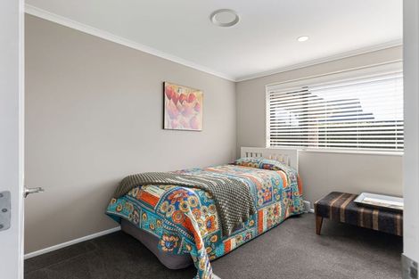 Photo of property in 6 Liberty Grove, Kelvin Grove, Palmerston North, 4414