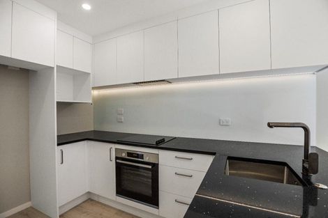 Photo of property in 47b Gossamer Drive, Pakuranga Heights, Auckland, 2010