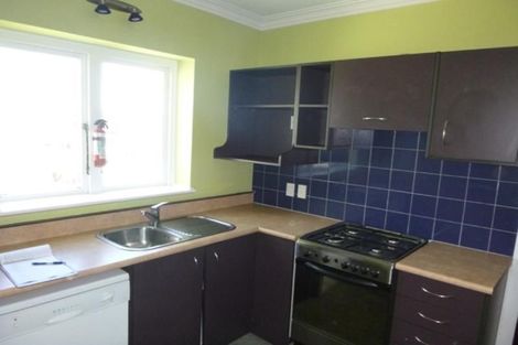 Photo of property in 73 Whites Line East, Waiwhetu, Lower Hutt, 5010