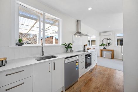 Photo of property in 3 Elizabeth Street, Orewa, 0931