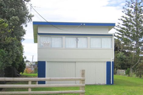 Photo of property in 37 Pio Road, Bowentown, Waihi Beach, 3177