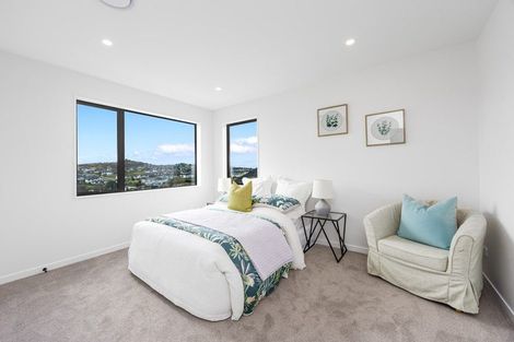 Photo of property in 16 Pekanga Road, Orewa, 0931