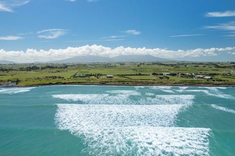 Photo of property in 77 Anglers Avenue, Warea, New Plymouth, 4381