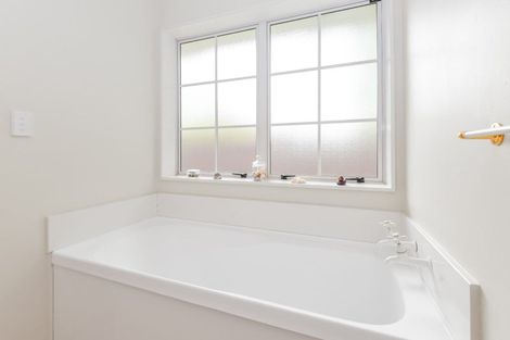 Photo of property in 9 Lynwood Place, Owhata, Rotorua, 3010