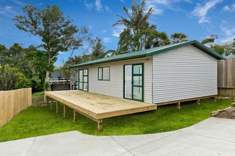 Photo of property in 122 Sunnyside Road, Sunnyvale, Auckland, 0612
