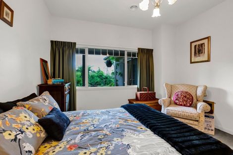 Photo of property in 26 Shelter Grove, Frankleigh Park, New Plymouth, 4310