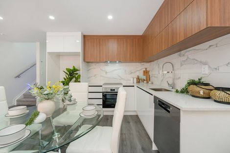 Photo of property in 20 Sabot Place, Massey, Auckland, 0614