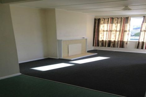 Photo of property in 78-80 Strand Crescent, Naenae, Lower Hutt, 5011