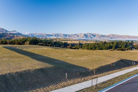 Photo of property in 41 Carrickmore Crescent, Wanaka, 9305