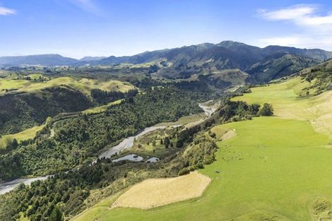 Photo of property in 1 Takapari Road, Pohangina, Ashhurst, 4884