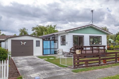 Photo of property in 8 Deller Grove, Silverstream, Upper Hutt, 5019