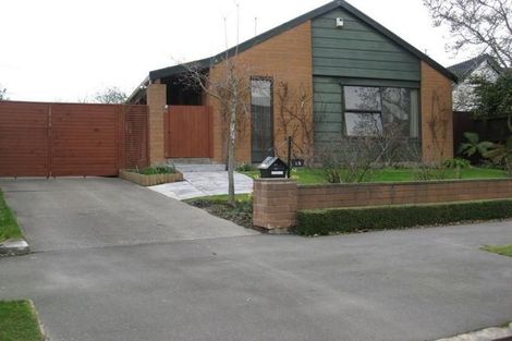 Photo of property in 15 Camberwell Place, Avonhead, Christchurch, 8042