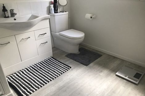 Photo of property in 2/2 Pine Terrace, Howick, Auckland, 2014