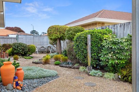 Photo of property in 15 Rosberg Place, Mount Maunganui, 3116