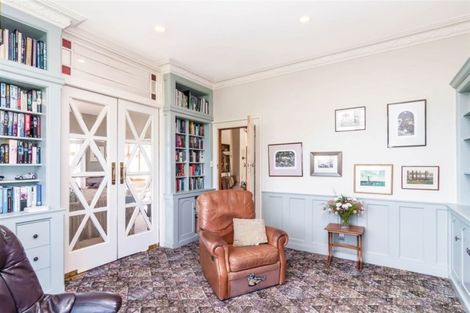 Photo of property in 85 Dyers Pass Road, Cashmere, Christchurch, 8022