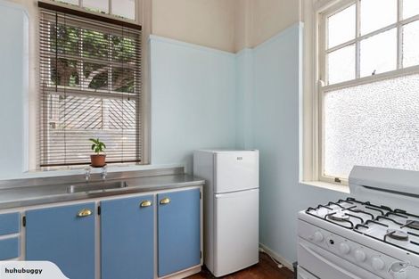 Photo of property in Blythswood Flats, 1/3 Aro Street, Aro Valley, Wellington, 6021