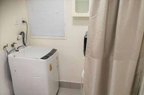 Photo of property in 2/48 Spinella Drive, Bayview, Auckland, 0629