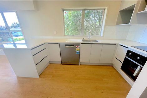 Photo of property in 2/23 Esmonde Road, Takapuna, Auckland, 0622