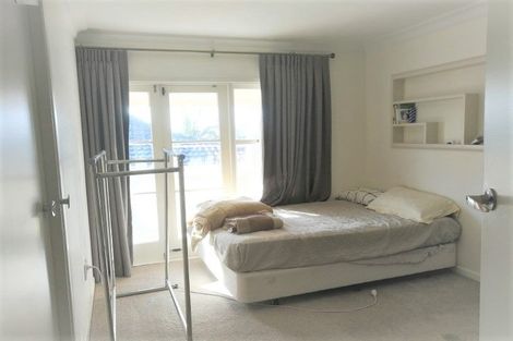 Photo of property in 1/1 Cheval Drive, Totara Vale, Auckland, 0629
