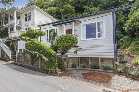 Photo of property in 33 Patanga Crescent, Thorndon, Wellington, 6011
