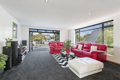 Photo of property in 1/1 Richmond Avenue, Northcote Point, Auckland, 0627