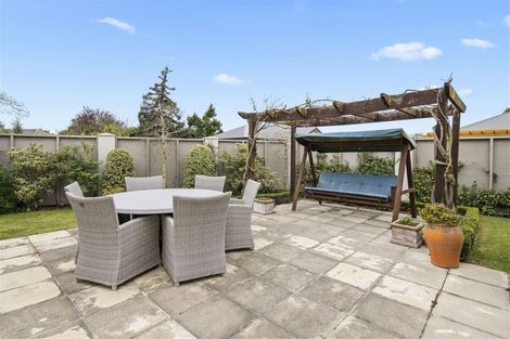 Photo of property in 6 Federer Lane, Bishopdale, Christchurch, 8053