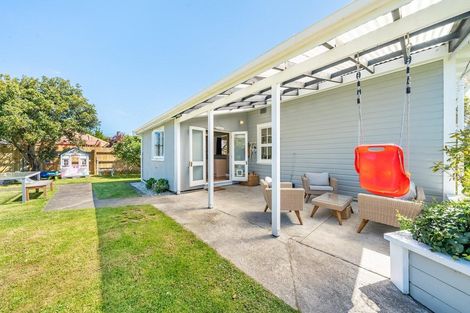 Photo of property in 14 Granville Street, Silverstream, Upper Hutt, 5019