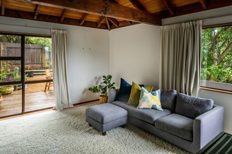 Photo of property in 30 Seaview Road, Paremata, Porirua, 5024