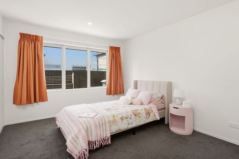 Photo of property in 10 Linkwater Way, Parklands, Christchurch, 8083